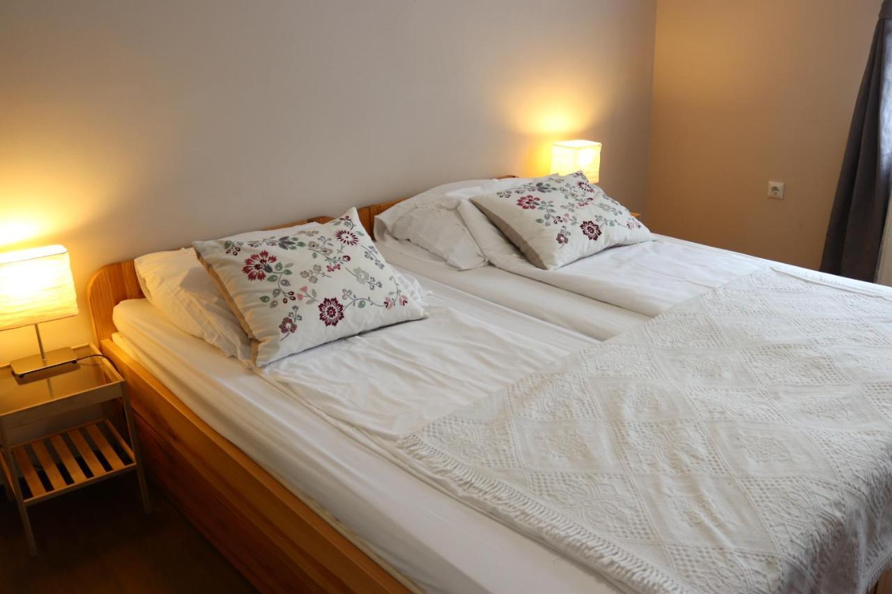 Grape&Wine Guesthouse Eger Extérieur photo