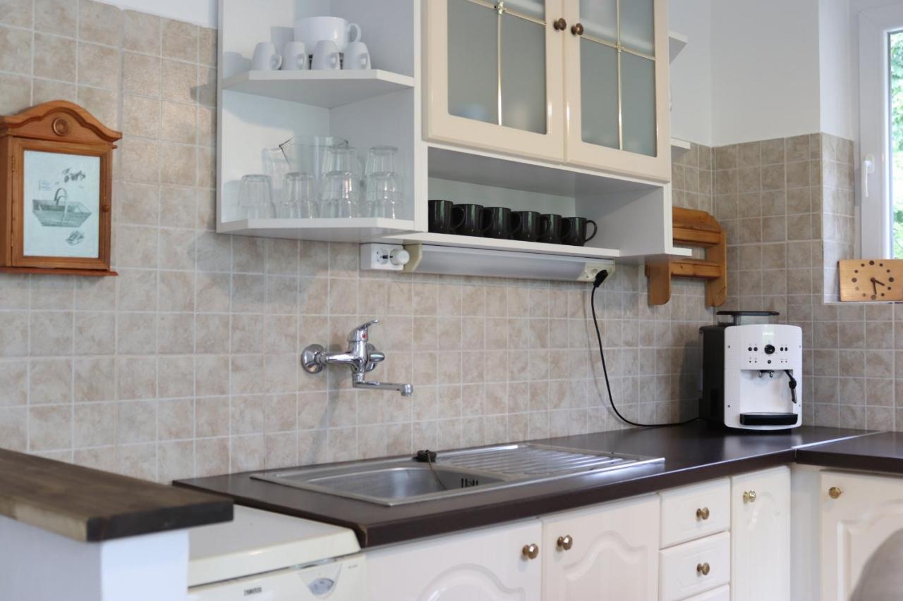 Grape&Wine Guesthouse Eger Extérieur photo